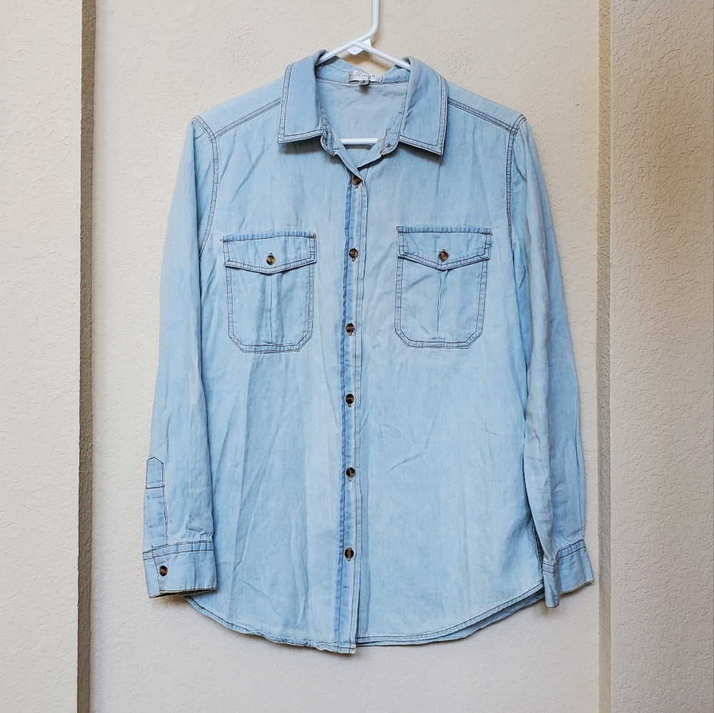 Noble U Sky Blue Denim Shirt.   Size Small